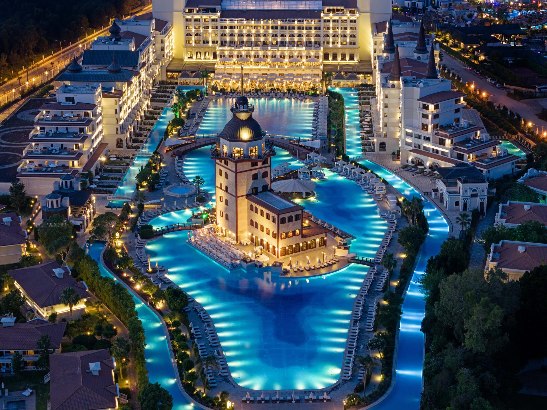 TITANIC MARDAN PALACE
